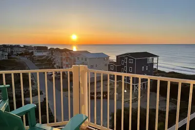 Image de Adorable, recently updated oceanfront condo, amazing views!