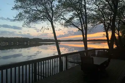 Image de Amazing Lakefront Views, Sandy Beachfront: Relax: Recharge: Rejuvenate