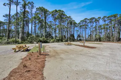 Image de Rv Lot, Bayside, All Hookups ~ Bay Destiny 2