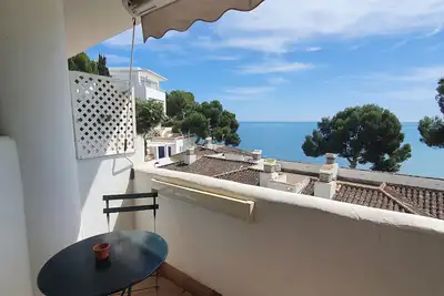 Image de Beachfront with see views, parking, bike storage and pool