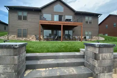 Image de Large Multifamily Beach Front Lake Home Near Wi Dells