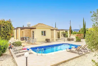 Image de Villa Lime Tree - Trois Chambres Villa, Couchages 6