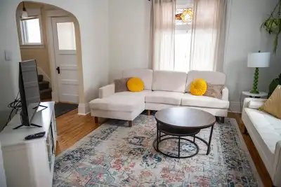 Image de Modern, stylish, Instagram worthy 3 bedroom home, 1 bathroom home.
