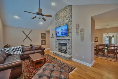 Image de Boulder Bliss - 4bd 3ba minutes from 2 state parks and 2 lakes in the Poconos