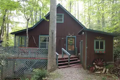 Image de Chestnut Mountain Rustic Cabin Retreat