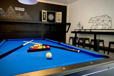 Image de Prince Creek Cabin | Hot Tub+Fire Pit+Game Room+Dogs Ok! Near Slopes!