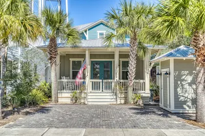 Image de Adorable Seacrest cottage near beach and pool; family and pet friendly! Bikes!