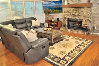 Image de Hibernation Station - Community Amenities + Wooded Views