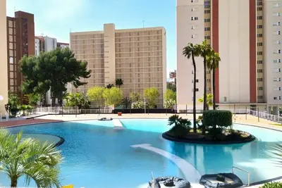 Image de Agréable appartement avec climatisation, piscine, Wifi, Tv, terrasse, animaux admis et parking