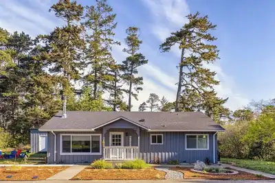 Image de Coastwood is a great coastal 4 bedroom house just minutes from the beach!