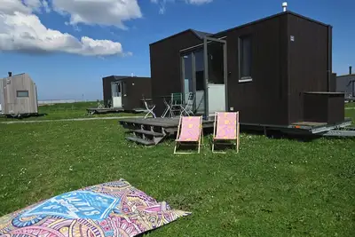 Image de Sustainable overnight experience in the Green Tiny House Nature on the North Sea