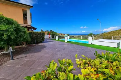 Image de Between Palermo and Cefalù quiet context, villa with pool - wifi
