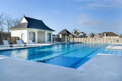 Image de Luxury home by L’Auberge & Lsu! Safe & comfortable