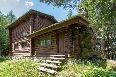 Image de Glacial Esker Bunkhouse - Spacious Lakeside Rustic Lodge