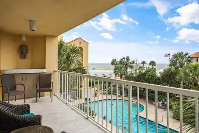 Image de Updated King & Prince Condo with Ocean Views, sleeps 4