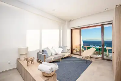 Image de 3 Bed lux condo