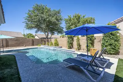 Image de Dessert oasis with king suite close to downtown Gilbert