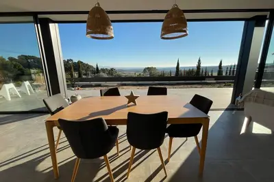 Image de Maison Contemporaine neuve avec vue panoramique