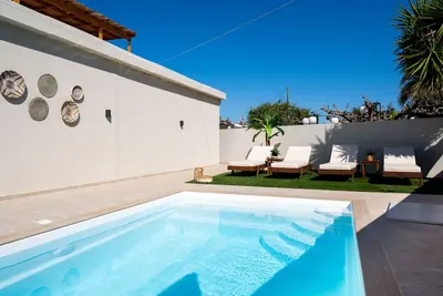 Image de Elegant Villa in Malia with private pool, just 2 minutes from the beach!