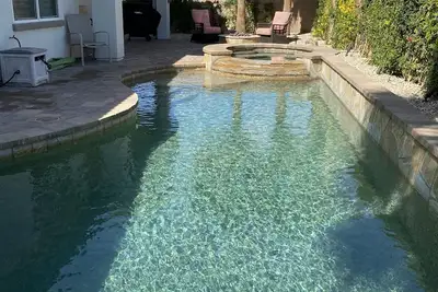 Image de Relax:  Saltwater Pool & Spa, Pool Table, Darts