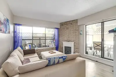 Image de Cabin in the City Condo - Walking Distance to Main St!