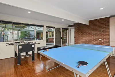 Image de The Perfect Transit, Large, w/Game Room + Alfresco, 5min/Airport - 15min City