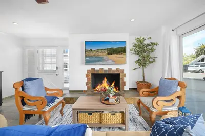 Image de Spacious 3 Bedroom Home w/ Fire Pit at the Beach!