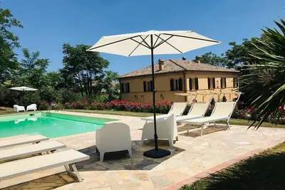 Fresh Deluxe Villa With Heaven-Like Surroundings