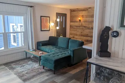 Image de Ride to the Trails from an Updated Lakefront Cottage in Three Lakes