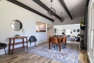 Image de Relaxing Retreat w/ high speed wifi and firepit!