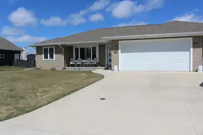 Image de Eaa - Entire Home 4bd 3 bath