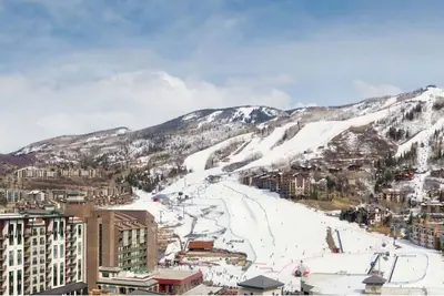 Image de Steps away from ski lift in Steamboat Springs, Colorado.