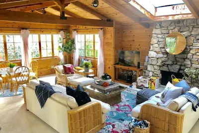 Image de Charming Carmel home - Walk to beach and town!