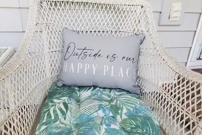 Image de Sandy Paws - A Dog-Friendly Haven with Boat Parking on Oak Island, Nc
