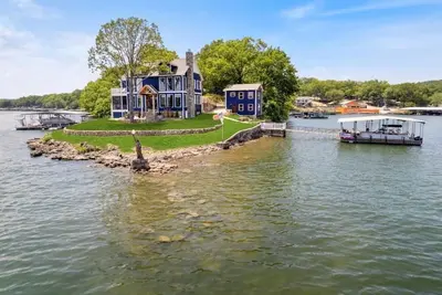 Image de Lakefront 5br 6. 5ba Home & Cabin amazing views