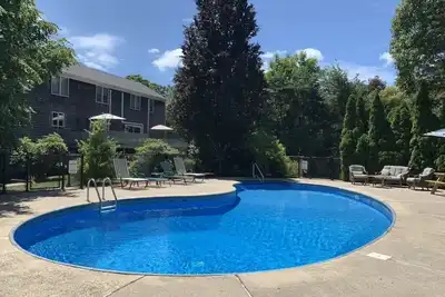 Image de Large Family Home w/ Heated Pool