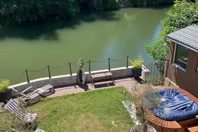 Image de Waterfront Villa Romana with Spa