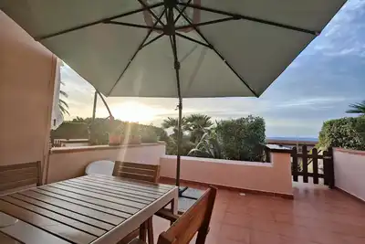 Image de Two-room villa with two terraces, in residence with swimming pool
