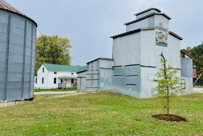 Image de Treehouse on the Katy Trail - Bur Oak