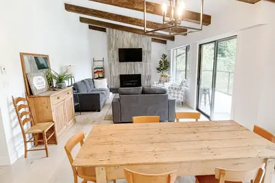Image de Wyldewood Lake House
