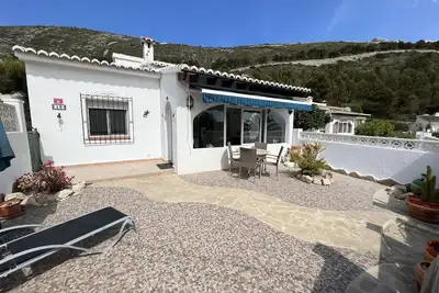 Beautiful bungalow with sea view.