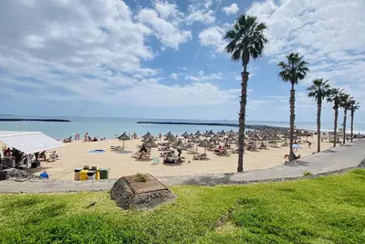 Image de Apartment With Breathtaking Sea Views From Your Window And Balcony