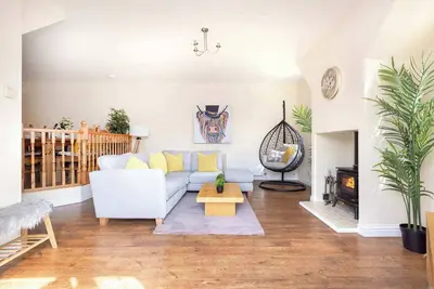 Image de Greenknowes Cottage with Hot Tub & Fireplace