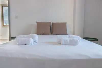Image de Ks2 - Cozy, modern apartment at the center of Polis! 10min from beach!
