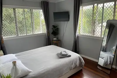 Image de Airy and Charming Beach Style House 400m From Train Station and 1. 5km From Ocean
