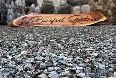 Image de Pet-Friendly Sproat Lake Suite | Private Dock, Paddleboard/Kayaks, Firepit