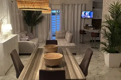 Image de Thé home is spacious and very well dispose the area has all facilities car renta
