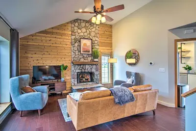 Image de Modern Lake Geneva Home - 1 Mi to Boat Launch
