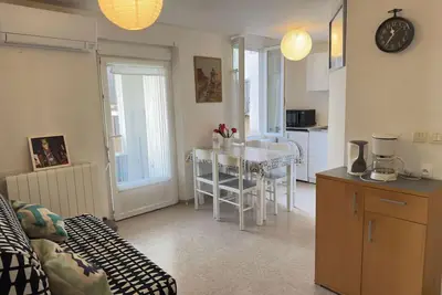 Image de 2 pièces 43m2 - 1 chambre - centre ville - Calme