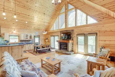 Image de Fire Pit & Views: Picturesque Cabin in Burnsville!